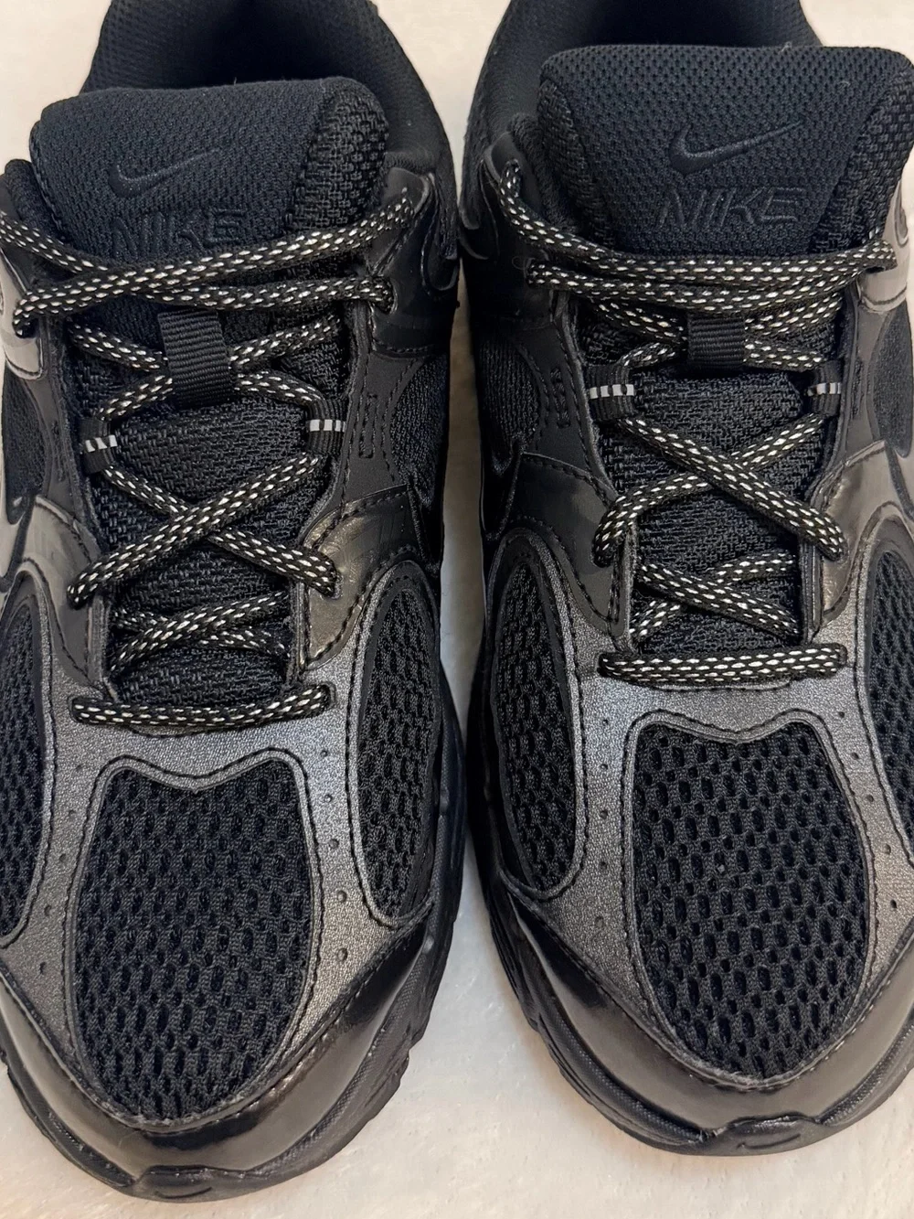 Nike V5 RNR Black Sneakers Size Big Kid 7 - #IQ9954-001